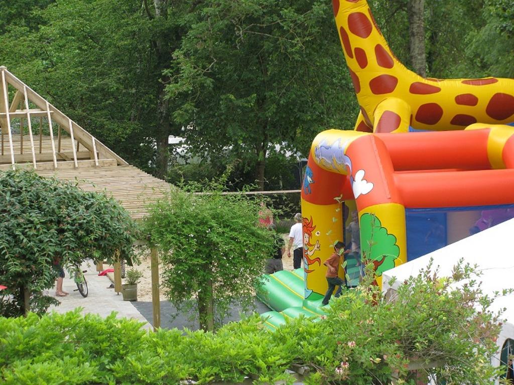 Camping Des Rochers Des Parcs 호텔 Clécy 외부 사진