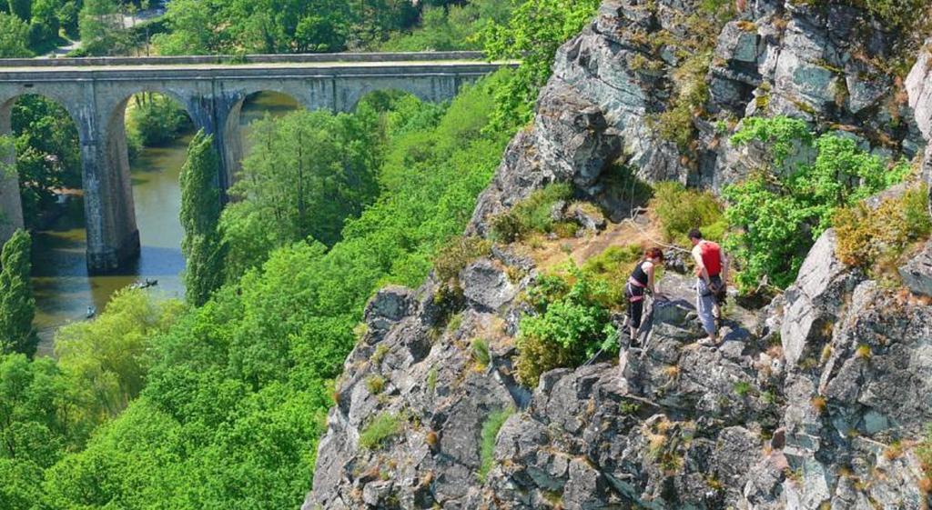 Camping Des Rochers Des Parcs 호텔 Clécy 외부 사진