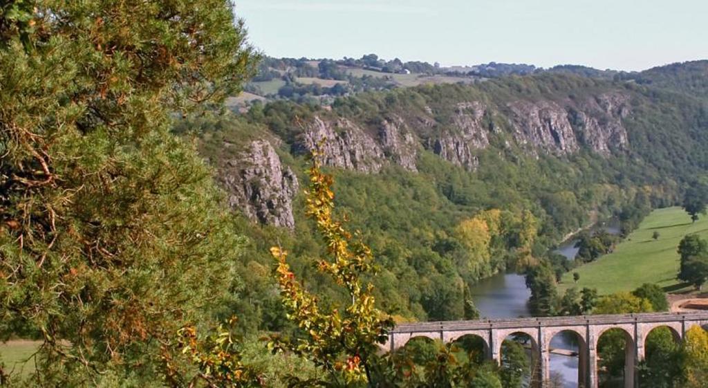 Camping Des Rochers Des Parcs Clécy 외부 사진