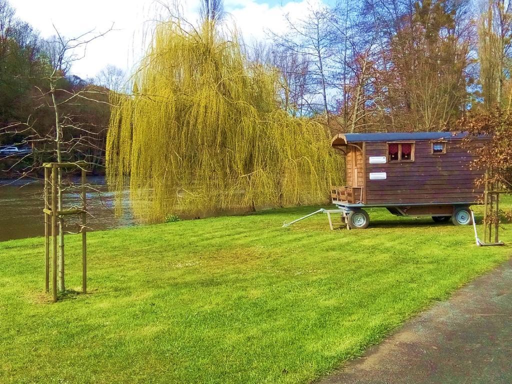 Camping Des Rochers Des Parcs 호텔 Clécy 외부 사진